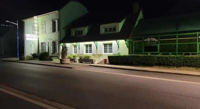 Auberge De L'Olive, Boek Hostel Hotels in Franche-Comte met ontbijt, Ontbijt