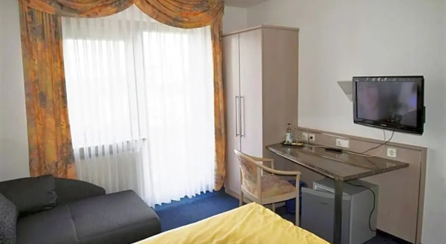 Двухместный номер Standard с балконом Hotel Alena