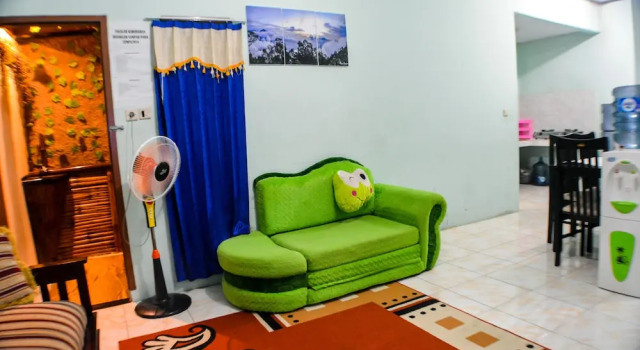 Homestay sembiring, Book Hotel 3-Star Hotels in Cisarua, 3*