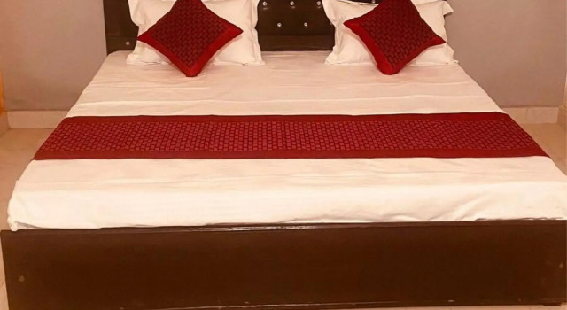 OYO 93285 Hotel Tree House, Забронировать Отель Нью-Дели Национальный столичный округ Дели