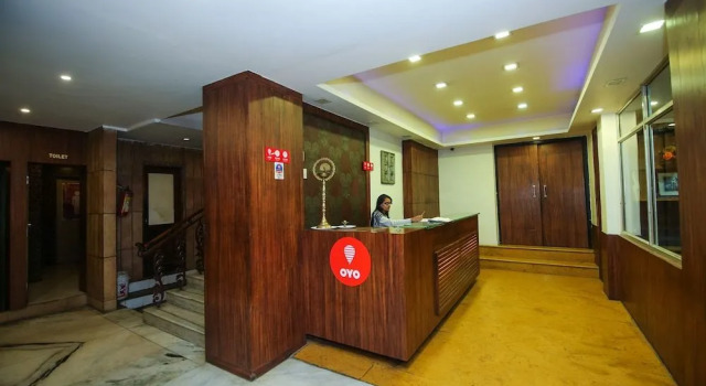OYO 10606 Hotel Shriradha Civic Centre