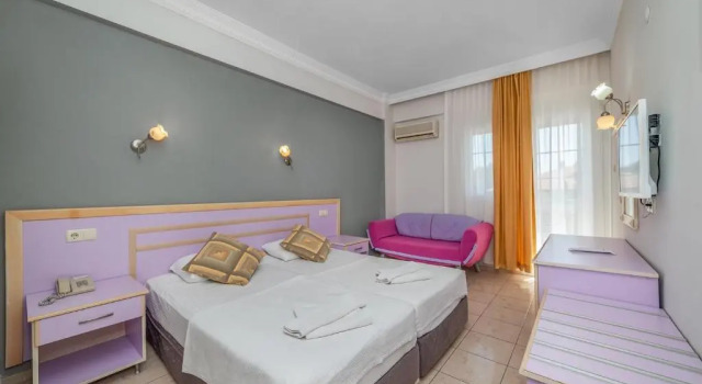 Номер Standard с красивым видом из окна Majestic Hotel