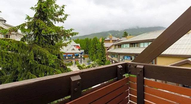 Двухместный номер Standard с балконом Blackcomb Lodge