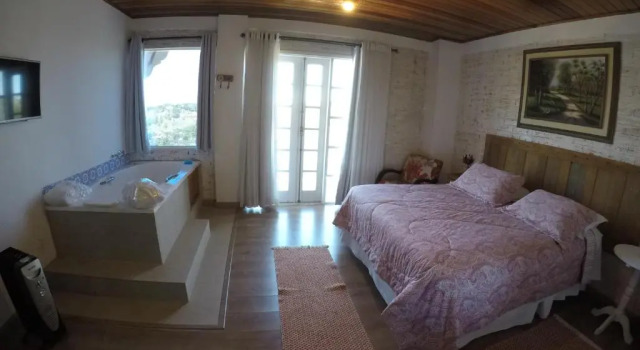 Номер Deluxe Pousada Casa Pinha em Campos do Jordão