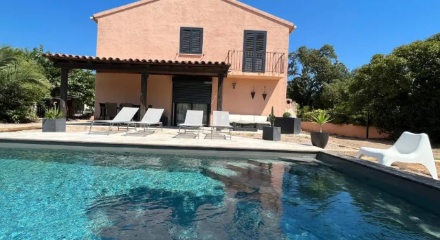 Коттедж Jolie maison de vacances avec piscine