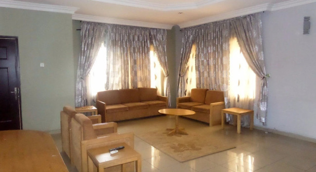 White House Apartment & Suites, Prenota Appartamento Hotel a Bwari con parcheggio, Parcheggio