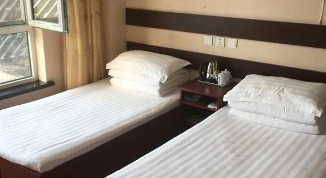 Pearl Fashion Inn