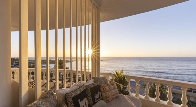 Апартаменты Luxury Clifton Beachfront Duo Apartment