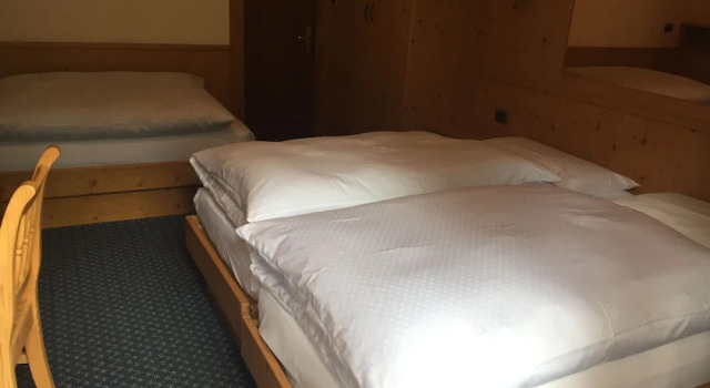 Трёхместный номер Standard с балконом Hotel El Paster