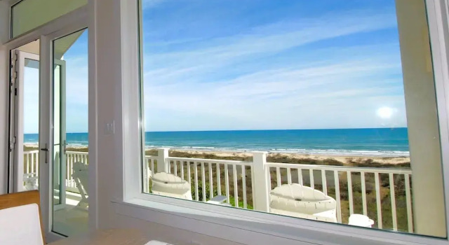 Коттедж 8242 Breakers Blvd. 5 Bedroom Home
