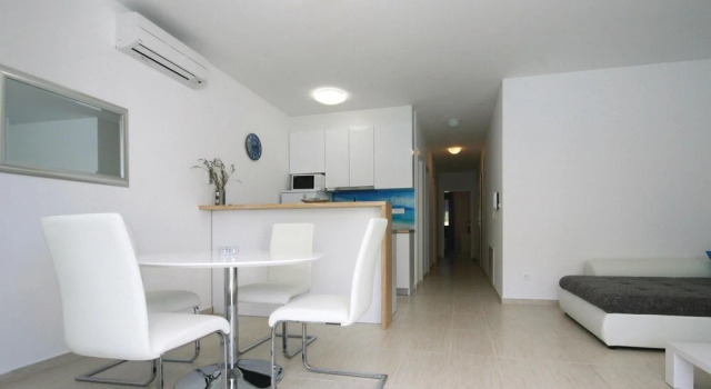Nice Home in Grebastica With Wifi and 2 Bedrooms