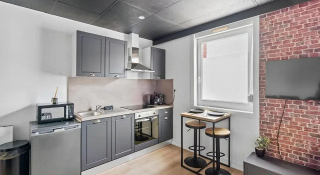 La Suite "Black Hood", Varaa Huoneisto Maubeuge Picardy