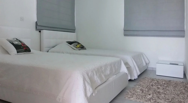 Villa Grecian 1 Platinum