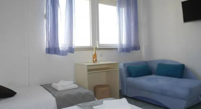 Dugi Rat Seaside Apartments, Rezerwuj Apartament Dugi Rat Split Region
