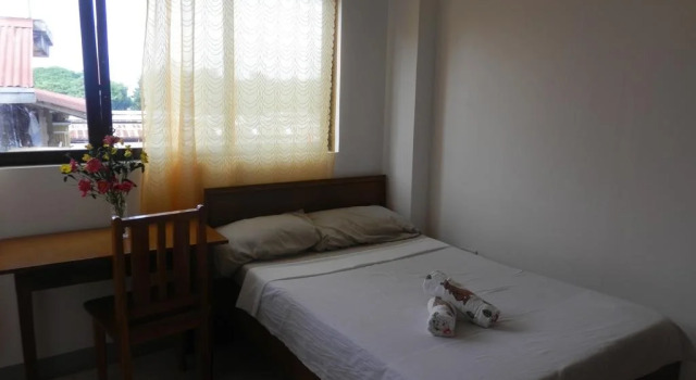Raymond Charles Center, Boek Hotel Guimbal Visayas