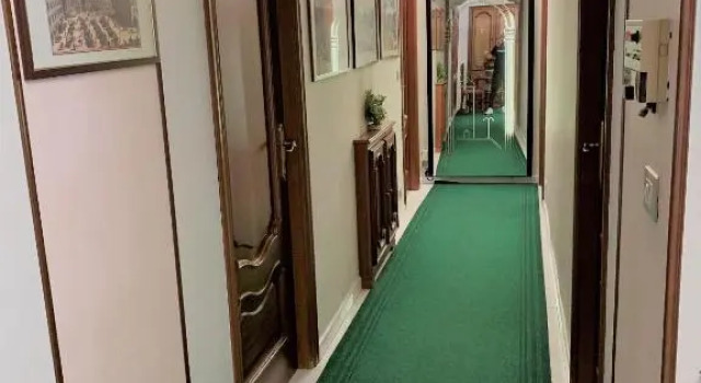 HOTEL ELENA, Réserver Hôtel San Salvario Valentino Turin, près de Museo del Risorgimento