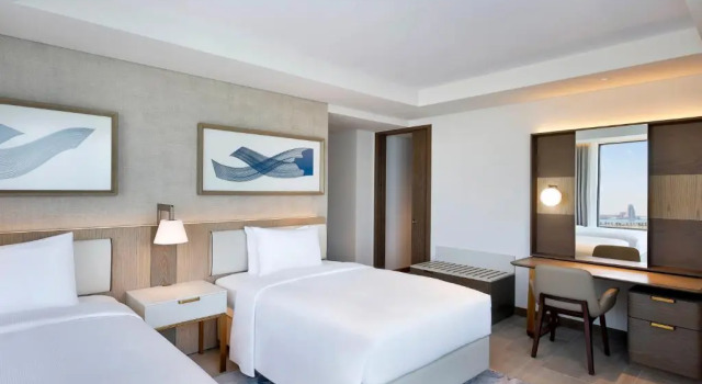 Люкс Ambassador Курортный отель Hilton Abu Dhabi Yas Island