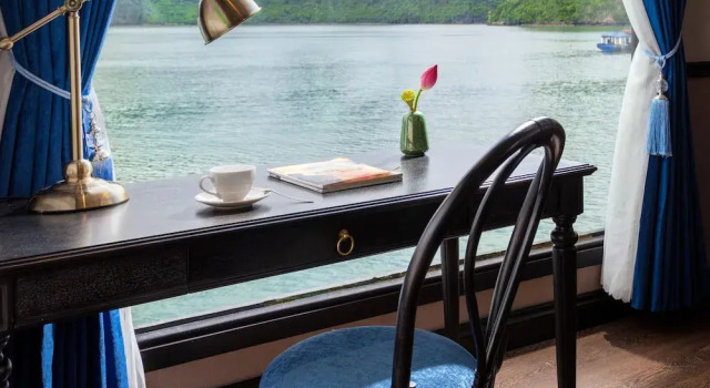 Семейный номер Standard с балконом Lan Ha Aurora Boutique Cruise