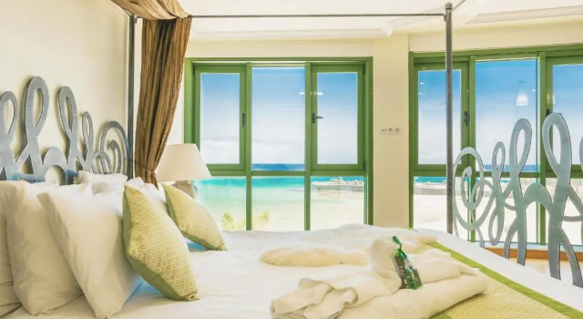 Arrecife Sands