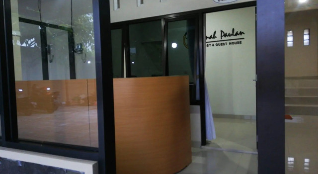 Omah Paulan Guest House, Réserver Maison d'hôtes Karanganyar Central Java