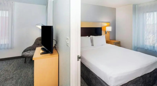 Четырёхместный люкс TownePlace Suites by Marriott Tulsa Broken Arrow