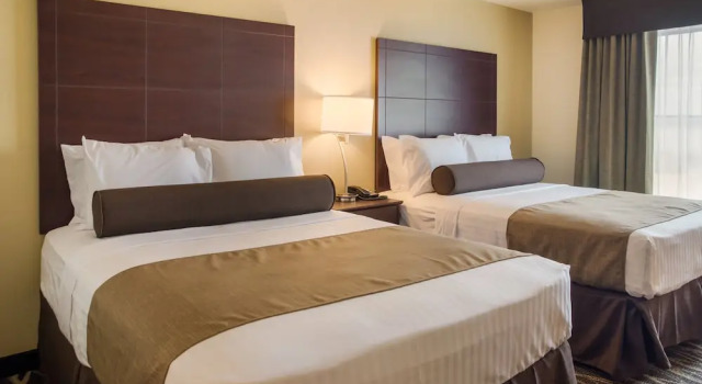 Четырёхместная студия Cobblestone Inn and Suites - Ashland