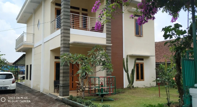 Villa Pribadi Beunying, Book Villa Cipanas West Java
