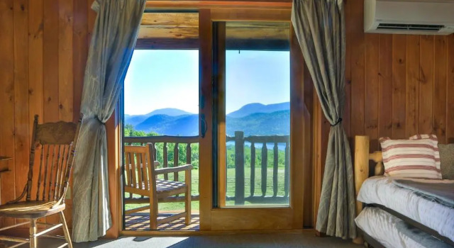 Двухместный коттедж с балконом Garnet Hill Lodge