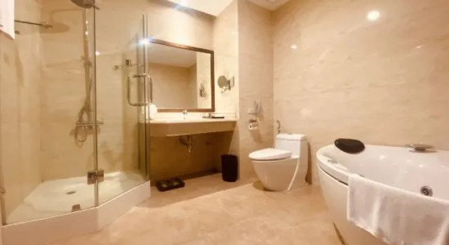 Трёхместный номер Standard Muong Thanh Grand Ha Long Hotel
