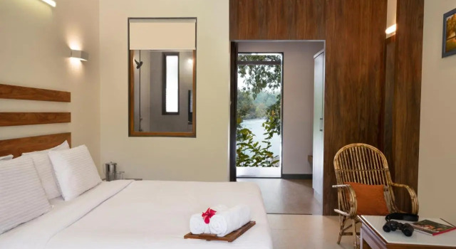 Whistling Woodzs Resort, Boek Resort Dandeli Bangalore