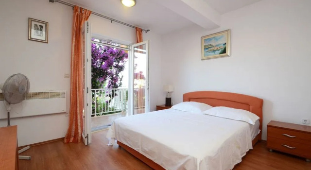 House Julije, Prenota Casa vacanze Cottage a Zavalatica, Cottage