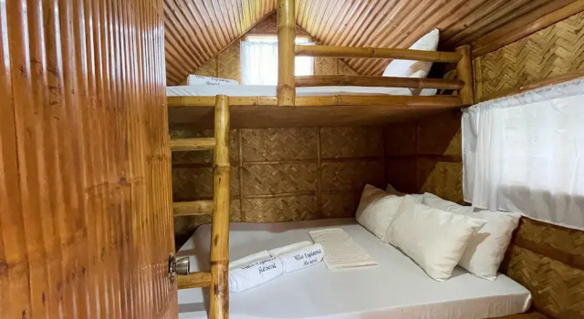 Четырёхместный номер Standard Villa Espinoza Beach Resort Nasugbu