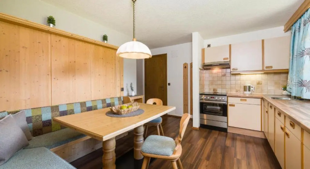 Апартаменты с 2 комнатами с балконом и с видом на горы Apartments Tannheim - Ruhige Apartments mit Infrarotsauna & Sommerbergbahnen inklusive
