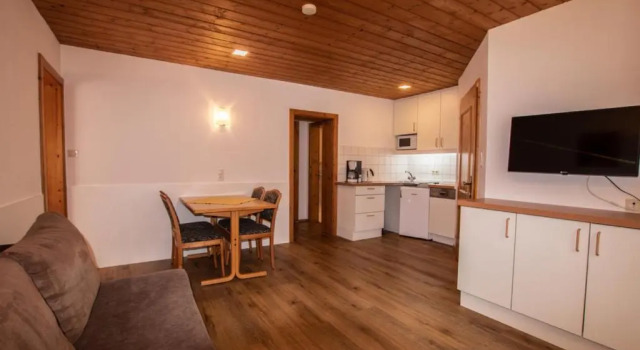 Auers Ferienwohnung ITD100, Prenota Hotel Hotel a Tirolo con parcheggio, Parcheggio