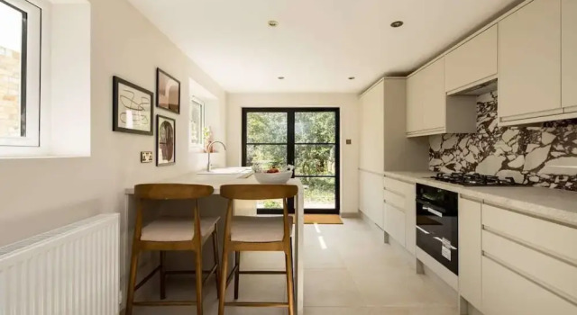 The Tyrwhitt Road Place - Lovely 2bdr Flat With Garden