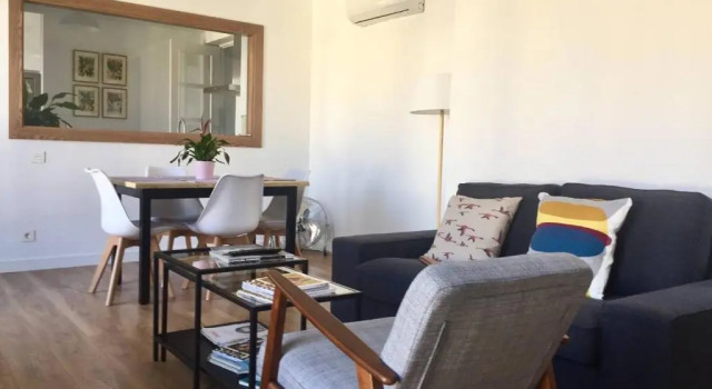 Апартаменты Charming and bright apartment