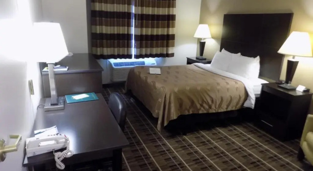 Номер Standard Quality Inn DFW Airport North