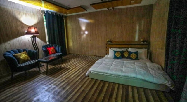 Royal Brangsa, Забронировать Отель Отели Скарду с парковкой, Парковка