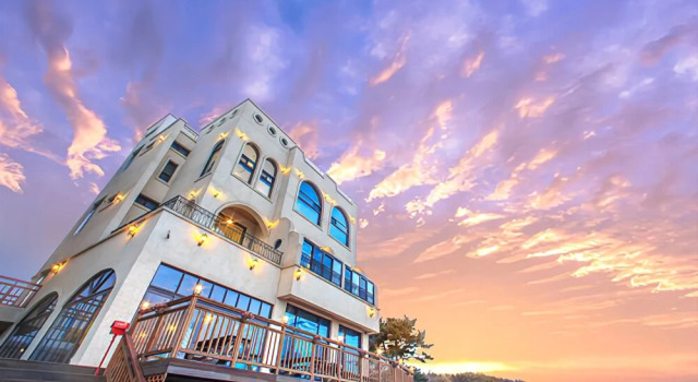 Gangneung Attirance Pension, Prenota Hotel Gangneung 