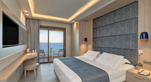 Двухместный номер с видом на море Amada Colossos Resort