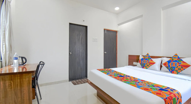 Hotel O Skylight Studio Rooms, Забронировать Отель Отели штата Махараштры 3 звезды, 3*