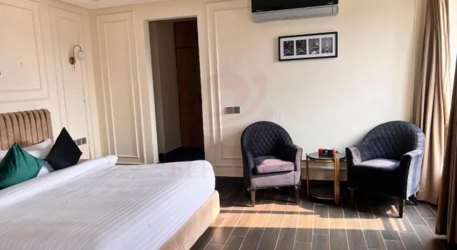 Номер Deluxe Elegant Suites Hotel