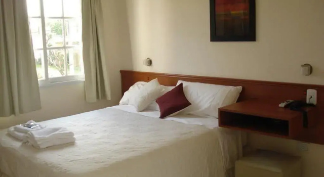 Hotel Queguay, Забронировать Отель Отели в центре Колона с завтраком, отели в центре Колона с завтраком