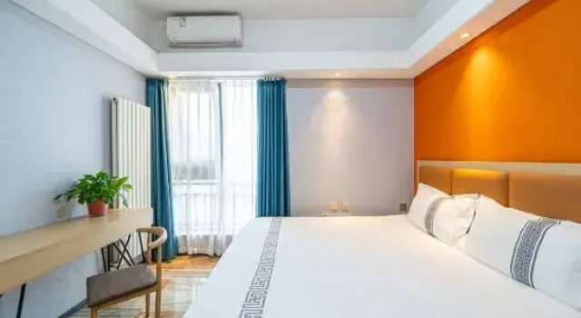 Люкс Lanuo Light Luxury Hotel (Erqi Wanda Chuangfu Xincheng Branch)