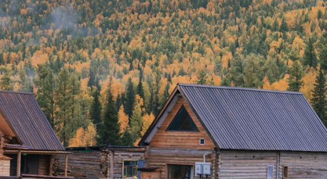 Chongye Collection • Zhiji • Yeelen Viewing Chalet (Kanas Scenic Area), Boek Chalet Burqin 