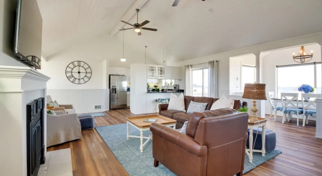Коттедж с 4 комнатами с балконом Beachfront Bandon Vacation Rental w/ Ocean View!