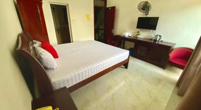 Двухместный номер Deluxe с балконом Viet Nhat Halong Hotel - Bai Chay
