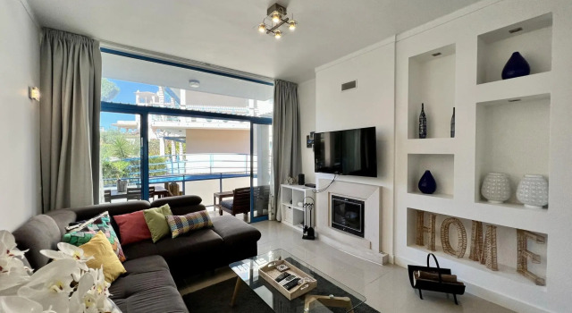 VILAMOURA PRESTIGE WITH POOL by HOMING