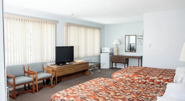 Четырёхместный номер Classic Starlite Motel