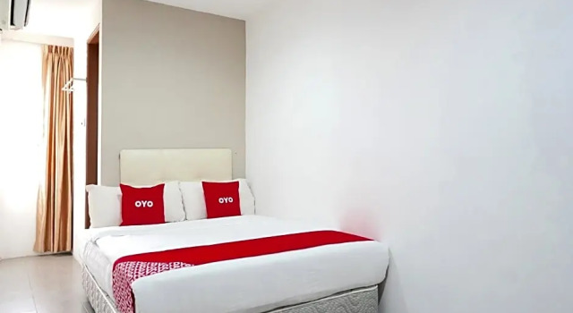 Nobel Homestay by OYO Rooms, Rezerwuj Hotel Hotele w Sarawak z parkingiem, Parking
